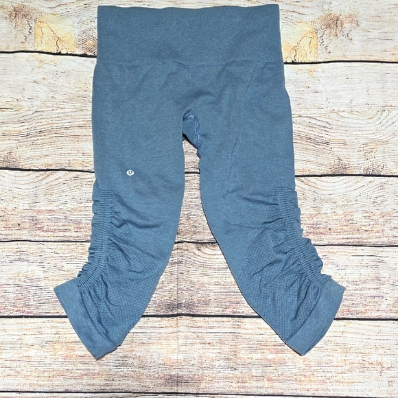 Lululemon In The Flow Crop IIHeathered Blue Denim size 4 - Picture 5 of 9